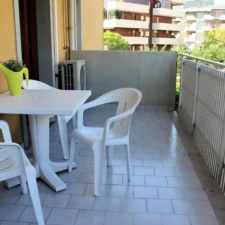 Elena * Γκράντο